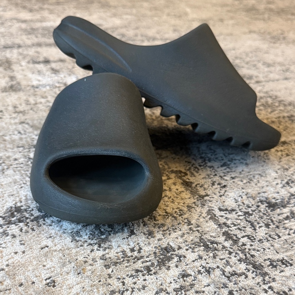 Yeezy Kids Black Slide Sandals